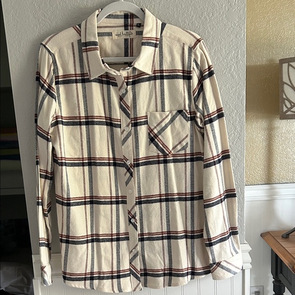 Tops - Ladies Plaid Button-Up flannel Shirt NNT colors- cream, dark navy blue & rust